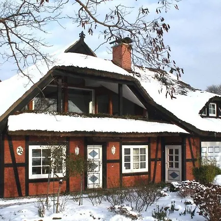 Frauke Comfortable Holiday home Middelhagen